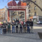 Organitzadors i autoritats, ahir durant la presentació de la Sant Silvestre de Lleida. - JORDI ECHEVARRIA