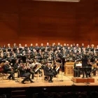 El dispositiu coral va estar format pel Cor O Vos Omnes i un cor participatiu integrat per 150 cantaires. - AMADO FORROLLA