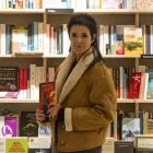 L’escriptora i periodista Gemma Ruiz va presentar ahir a La Fatal la seua novel·la ‘Una dona de la teva edat’. - JORDI ECHEVARRIA