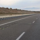 Vista del punt on va tenir lloc l’accident diumenge a l’A-14 a Torrefarrera. - AMADO FORROLLA