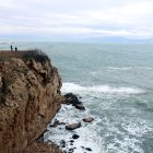 Pla general del mar esbravat a l'Escala