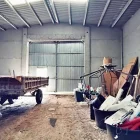 L’interior del magatzem municipal de Bellmunt. - A. B