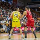 Un moment del partit.