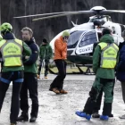 Equips de rescat durant la recerca de les víctimes. - EFE