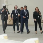 Mazón, seguit del seu excap de Gabinet José Manuel Cuenca. - EUROPA PRESS