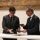 Firma ahir del conveni entre el Govern i l’advocacia catalana. - BERNAT VILARÓ/ACN