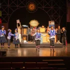 Un dels assajos ahir de l’espectacle ‘La Factoria dels Reixos’ al Teatre de la Llotja. - PAU PASCUAL PRAT