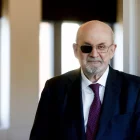 Salman Rushdie torna a la ficció després de l’atac sofert el 2022. - EFE