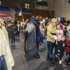 El Mag Galderic va visitar ahir el Parc de Nadal de Bellpuig i va recollir les cartes per als Reis Mags. - LAIA PEDRÓS