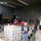 Alguns dels participants a la nau industrial de la Sénia. - ACN