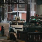 Vehículos militares en Caracas.