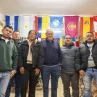 León, Flores i Rafael, ahir amb Francia i altres membres del Centre Llatinoamericà de Lleida. - ACN