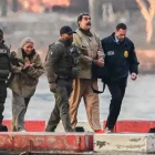 El president de Veneçuela, Nicolás Maduro, i la seua dona, Cilia Flores, escortats per agents de la DEA fins a un tribunal de Nova York. - EUROPA PRESS / CONTACTO / KYLE MAZZA-CNP