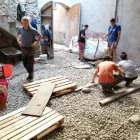 Voluntaris porten a terme treballs a l’Ateneu de manera voluntària. - ATENEU ALT URGELL