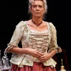 Àngels Gonyalons a ‘La corona d’espines’, una obra que Sagarra va situar a la Solsona del XVIII. - DAVID RUANO/TNC