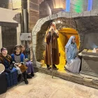 El pessebre vivent protagonitzat per nens i nenes a l’església de Linyola.