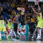 Marcelinho Huertas va fer un recital en la gestió de joc, amb 13 assistències. - ACB PHOTO / EMILIO COBOS