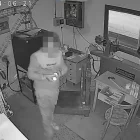 Un dels detinguts va ser caçat robant a la bàscula municipal. - AJUNTAMENT D’AITONA