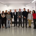Delfí Robinat i Enric Herrera, al centre de la imatge, amb els periodistes convidats. - J.A.