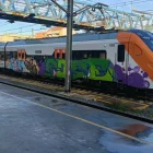 Un dels nous trens de Renfe per a Rodalies, en proves la setmana passada a Lleida i vandalitzat.