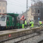 La màquina que va xocar amb una roca, avariada a Cervera. - JORDI BONILLA