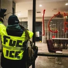 Un activista durant una protesta aquest cap de setmana a Minneapolis. - DAVE DECKER / ZUMA PRESS WIRE / DPA