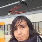 Un usuari imprimint un títol de transport a l’estació de Lleida-Pirineus. - JORDI ECHEVARRIA