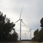 Imatge d’arxiu de molins de vent del parc eòlic Solans, entre el Segrià i les Garrigues. - AMADO FORROLLA