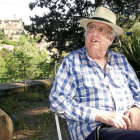 Ferran va prioritzar sempre l’amistat per sobre dels vedetismes poètics, i això potser explica per què l’obra del poeta cerverí, o fins i tot la mateixa figura de poeta, s’han anat mig esvaint de l’imaginari col·lectiu.