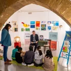 El conseller Ordeig amb un grup d’alumnes del Príncep de Viana. - DEPARTAMENT AGRICULTURA