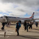 Els turistes suecs van tardar tot just cinc minuts a desembarcar de l’avió i sortir de l’aeroport. - AMADO FORROLLA