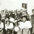 La Festa de les Apol·lònies la dècada dels 50 i als anys 70 del segle passat, amb vestits de la mateixa temàtica. - A.S