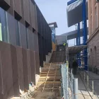 Les obres de construcció de les noves escales de la passarel·la. - S.COSTA D.