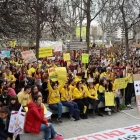 Els manifestants, 5.000 segons els Mossos d’Esquadra, van concloure la manifestació a la plaça Sant Francesc. - AMADO FORROLLA