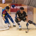 Nico Ojeda condueix la bola en el partit de la primera volta. - ANIOL MORAL