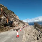 Un ramat d’ovelles passa vora el tram enfonsat de l’LV-9124 que uneix la C-13 amb Sant Esteve. - DIPUTACIÓ