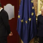 Pedro Sánchez i Felipe González durant l’acte al Congrés.