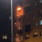 Incendi al balcó d’un pis a Lleida, sense ferits