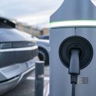 Un punt de recàrrega per a cotxes elèctrics.
