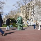 L’organització ha repartit rèpliques dels premis per la ciutat. - PREMIS GOYA