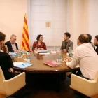 Un moment de la reunió entre el Govern i els comuns per abordar els pressupostos del 2026. - ACN