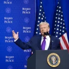 El president dels Estats Units, Donald Trump, parla durant la reunió de la Junta de Pau. - EFE/ALESSANDRO DI MEO