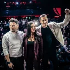 Gabriel Rufián, Sarah Santaolalla i Emilio Delgado en l’acte. - EUROPA PRESS