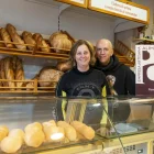 La propietària del Forn de Pa Segura, Marta Segura, va assumir la direcció de l’establiment fa 23 anys. - PAU PASCUAL PRAT