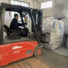 Activitat de recollida de tèxtil a l’empresa Troballes. - CÀRITAS DIOCESANA DE LLEIDA