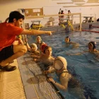 L’equip aleví, a la piscina municipal de Mollerussa. - JOAN GÓMEZ