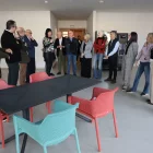 Regidors i persones vinculades a la residència van participar ahir en una visita al centre. - J.GÓMEZ