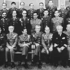 Els protagonistes, en el macrojudici. A la imatge apareixen la majoria dels processats, entre ells els lleidatans Vicente Gómez Iglesias i Diego Ibáñez Inglés (segon per la dreta a la fila de baix). Aquest últim va morir el 1987, al cap de poc de sortir de la presó.