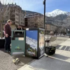 Una de les papereres instal·lades a l’eix comercial de Vielha. - AJUNTAMENT DE VIELHA E MIJARAN