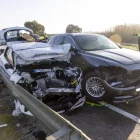 Dos dels vehicles implicats en l’accident múltiple a la C-12, ahir al matí a Corbins. - JORDI ECHEVARRIA